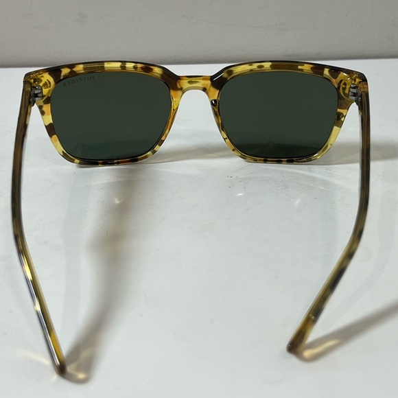 Tommy Hilfiger Women’s Brown Tortoise Chic Classic Classy Sunglasses - Picture 4 of 7